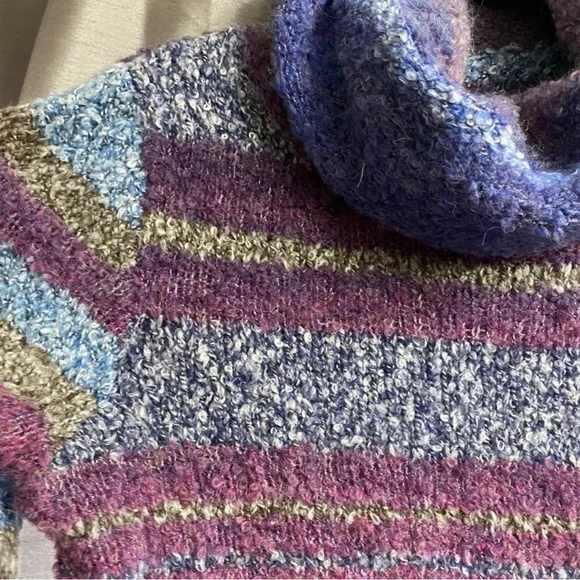 Free People Cropped Turtleneck - Picture 7 of 11